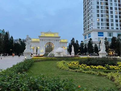 Vinhomes Royal City Luxury Apartment 2 Br – Photos 11