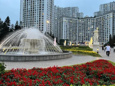 Vinhomes Royal City Luxury Apartment 2 Br – Photos 12
